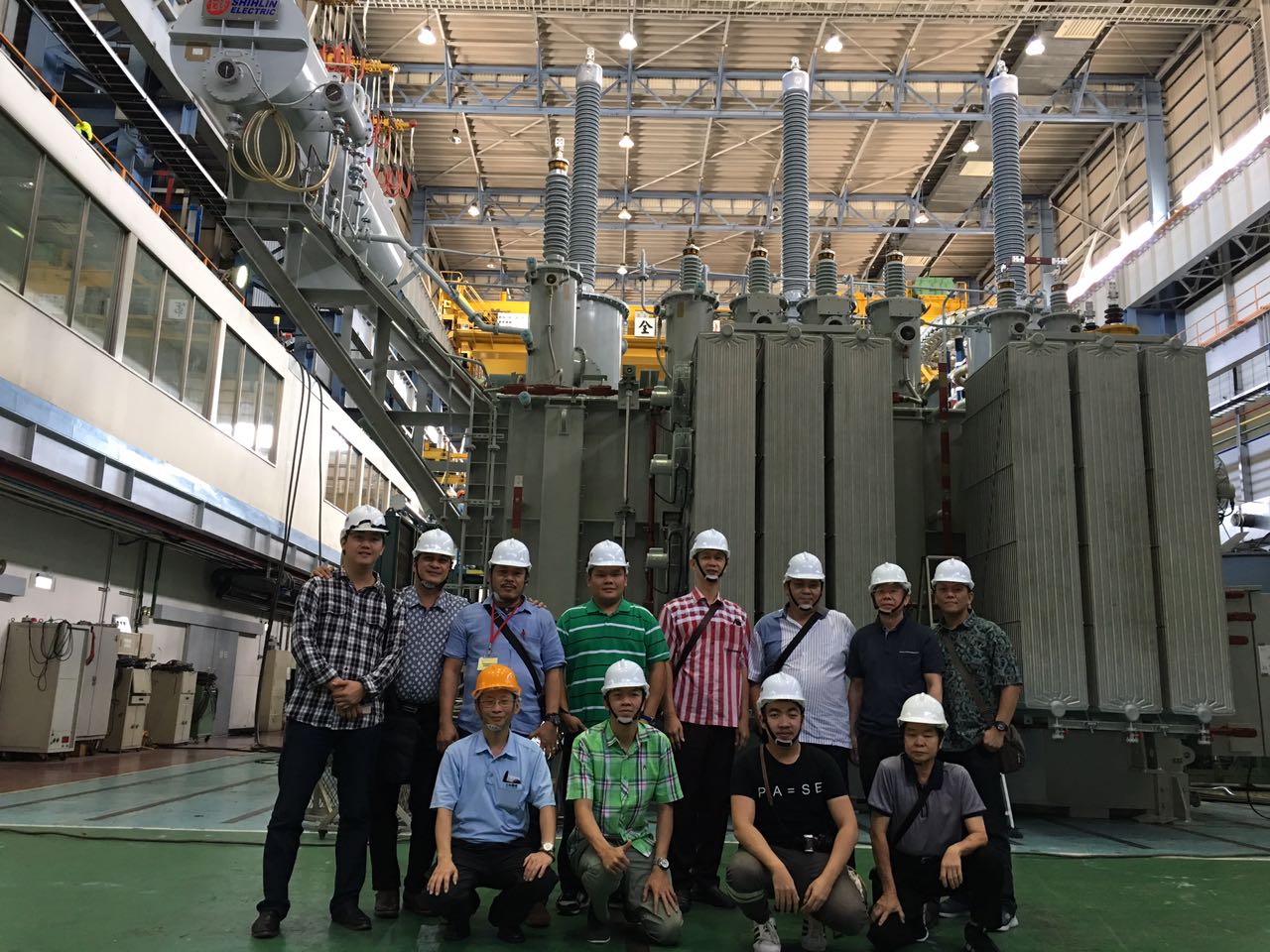 Visita de clientes de Indonesia a Shihlin Electric